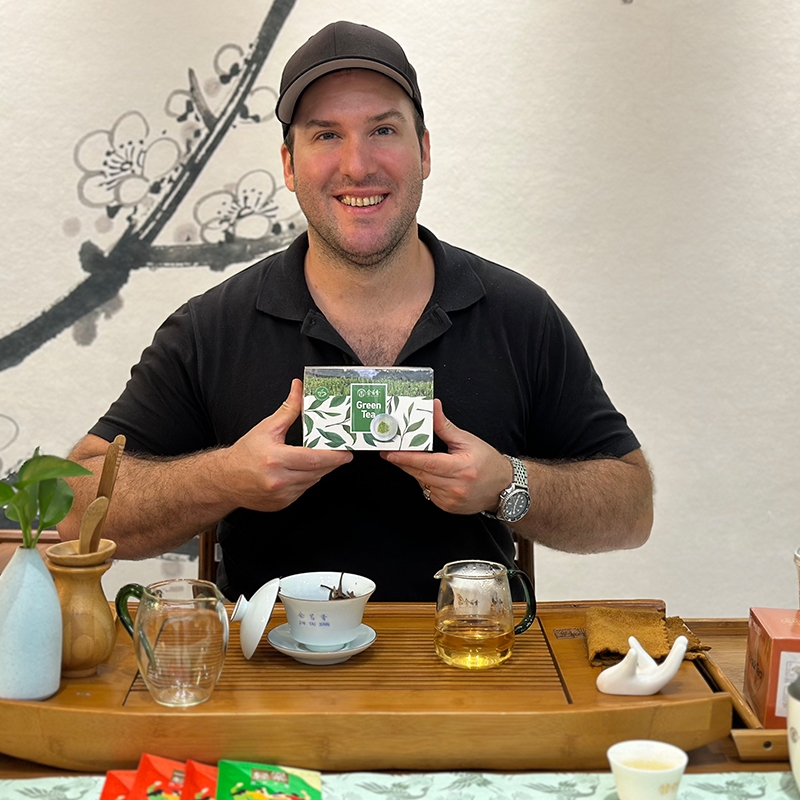 2025年4月10日美籍友人（罗文先生）参观体验