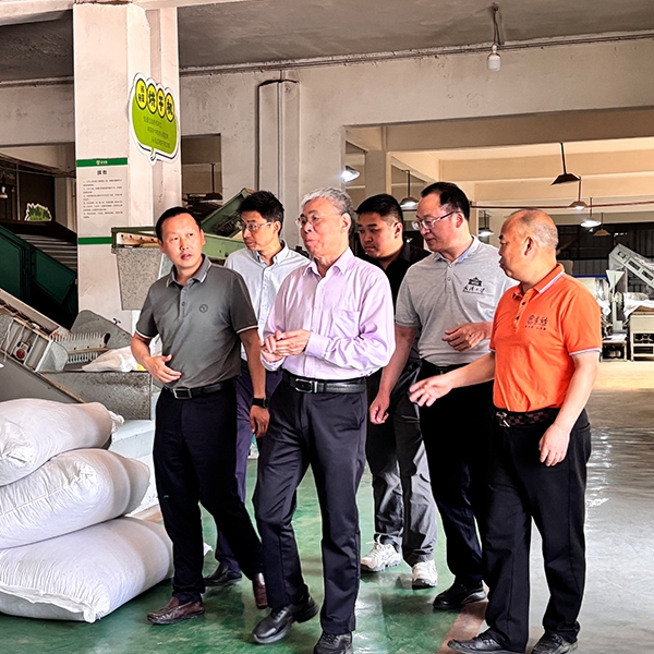 2025年5月26日华中农业大学乡村振兴研究院院长、经管学院教授、博士生导师宋洪远一行参观调研