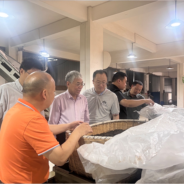 2025年5月26日华中农业大学乡村振兴研究院院长、经管学院教授、博士生导师宋洪远一行参观调研