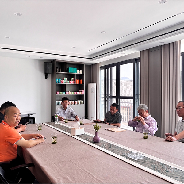 2025年5月26日华中农业大学乡村振兴研究院院长、经管学院教授、博士生导师宋洪远一行参观调研