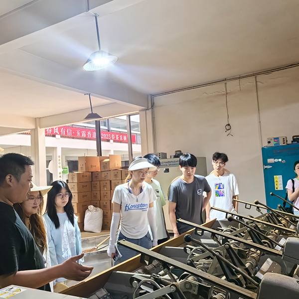 2025年7月3日华中农业大学工学部到金苔香茶业进行乡村振兴活动