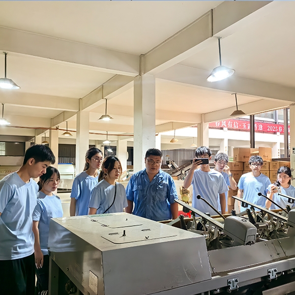 2025年7月9日华中农业大学人工智能+信息学院到金苔香茶业开展社会实践活动